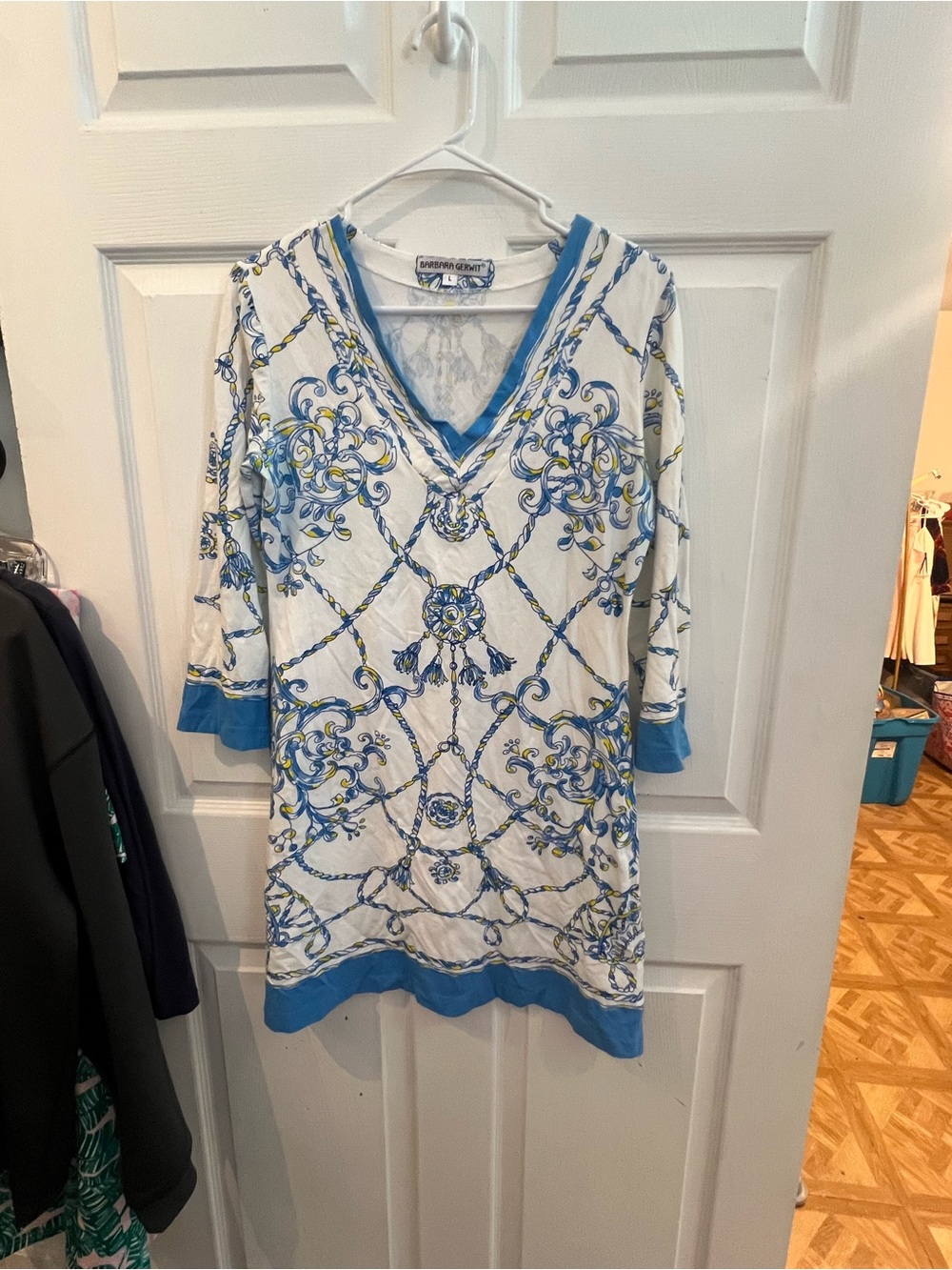 Barbara Gerwit Blue & White Patterned V-Neck Women's Dress sz L